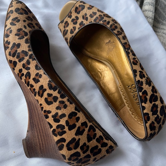 Cheetah Print Kitten heels - Picture 4 of 7